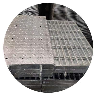 China Traditional Flat / Serrated Heavy Duty Low Budget Galvanized Durable Stainless Steel Bar Grating for sale