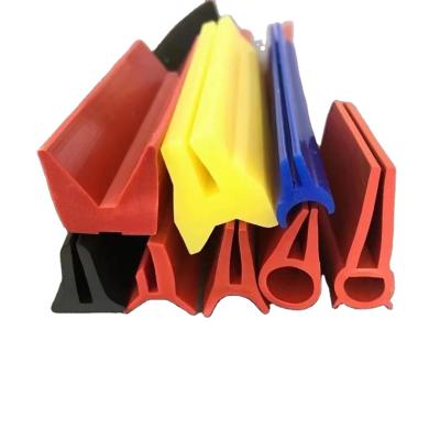 China Customized Grade Silicone Hood Seal Temperature Resistant Rubber Strip Extruded Rubber Strip for sale