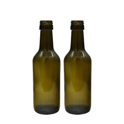 China Nimi glass bottle travel bottle glass botellas de vidrio drinkware 187ml 6oz Bordeaux wine bottle with screw cap for sale