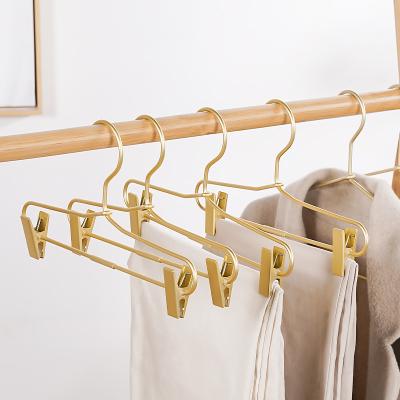 China No Rust Fashionable Modern Household Pants No Clip Laundry Drying Rack Rusty Aluminum Alloy Hanger for sale