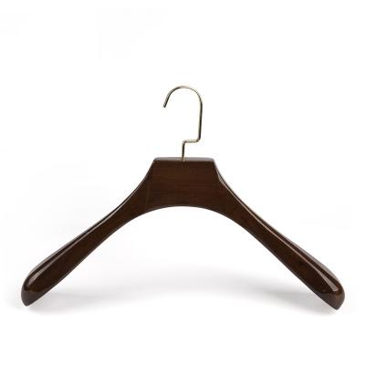 China SHOW High End Smooth Wide Shoulder Wooden Suit Clothing Store Jacket Coat Jacket Display Hanger for sale