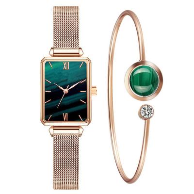 China Unisex Fashion Green Dial Women Watch Strap Set Luxury Watch Rose Gold Mesh Female Simple Quartz Stainless Steel Ladies Watches for sale