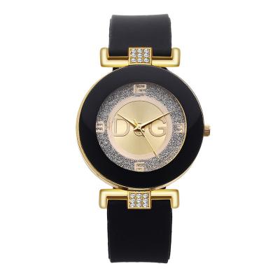 China Simple black white fashion women's quartz watches girl's watch silicone design strap wristwatch unisex minimalist creative big dial watch for sale