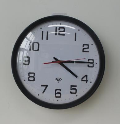 China FILE Wi-Fi Analog Time Zone Clocks , Automatic DST Time Adjustment for sale