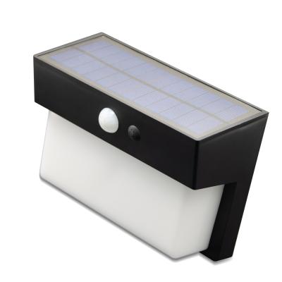 China High Quality Waterproof Solar Garden Wall Light Outdoor Solar Powered Lamp with PIR Motion Sensor for sale