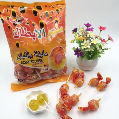 China Natural Halal Passion Fruit Lollipop With Bubble Gum For Kids for sale