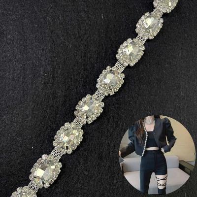 China Wholesale Cup Chain Flatback Rhinestone Rhinestone Glass Cup Chain With Silver Crystal For Crafts Bridal Applique Gold Base Dressing Neck for sale