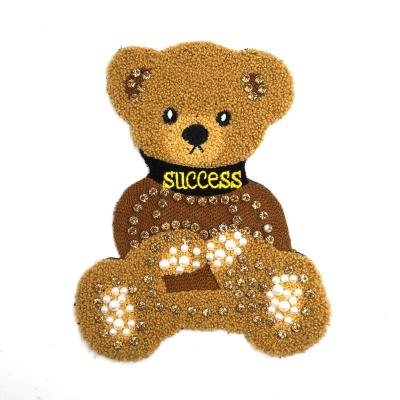 China Handmade Brown Teddy Bear Sitting Cute Felt Applique Iron On Patch Sew On Chenille Patch For Apparel for sale