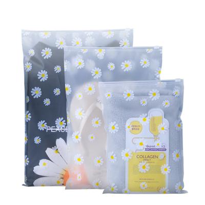 China Recyclable Matte Self Sealing EVA Frosted Plastic Packaging Zipper Bag For Clothing for sale