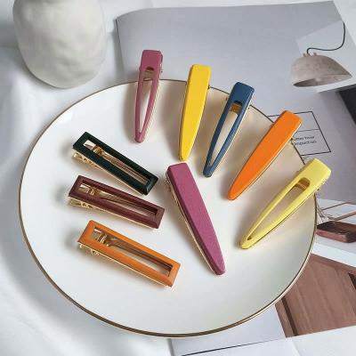 China Fashionable New Alloy+wood Color Wood Hair Clip Geometric Duck Bill Hairpin Girl for sale