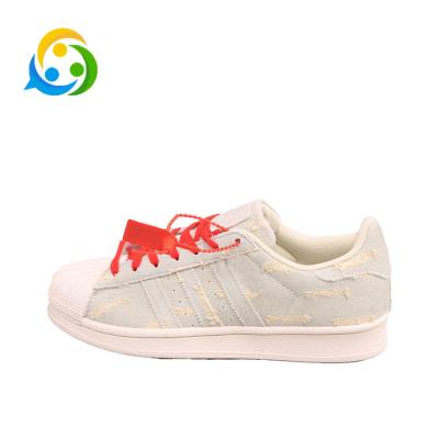 China Latest Casual Vulcanized Trend Women's New Arrival Deodorization Teenage Fashion Sneakers Shoes for sale