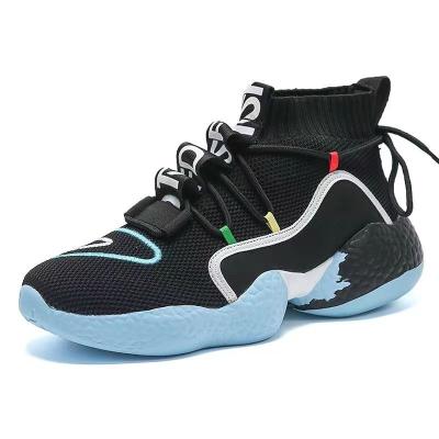 China Custom New Anti-odor Fashion Fly Sports Shoes Soft Base Comfortable Breathable Leisure Sports Shoes for sale