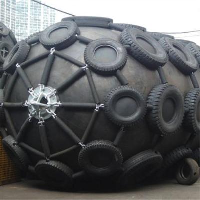 China Pneumatic Marine Rubber Fender Yokohama Fender Boat Protection Fender with Chains for sale