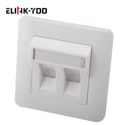 China Suitable for rj45 wall mounted type 86X86 amp 45 degree angled rj45 faceplate with shutter en venta