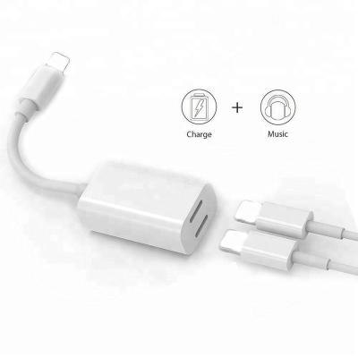 China For Lightning Charging 2 In 1 Music Audio Phone Call Audio Cable Splitter Jack Lightning Double Charging Adapter for sale