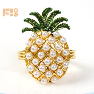 China Hotel Table Setting Wedding Ornament Pearl Pineapple Napkin Ring Hotel Pineapple Napkin Ring Wedding High End Napkin Ring for sale