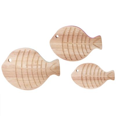 China Viable Professional Design Fish Shape Engraved Solid Wood Decorative Chopping Board Cutting Board for sale