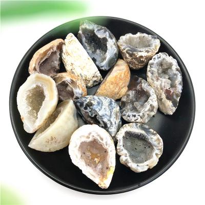 China Wholesale High Quality Hole Crystal Agate Geode Cluster Agate Quartz Agate Cornucaria Minerals from Europe for sale