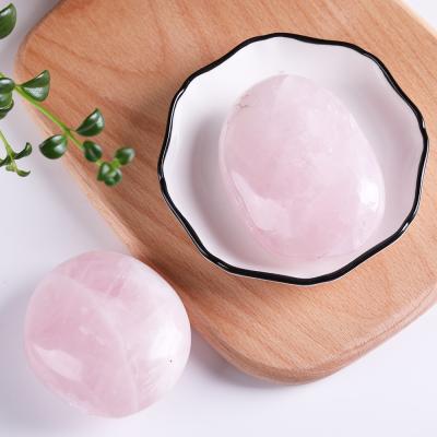 China Hot Selling Europe Natural Irregular Stones Healing Crystals Hot Sale Rose Quartz Crystal Tumbled Stones for sale