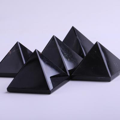 China Wholesale High Quality Natural Black Obsidian Healing Chakra Reiki Europe Pyramids Crystal Pyramids Stone for sale