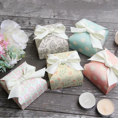 China Recycled eco new design green fresh fruit mini cake box easy folding molding wedding boxes high material grade mini for guest for sale