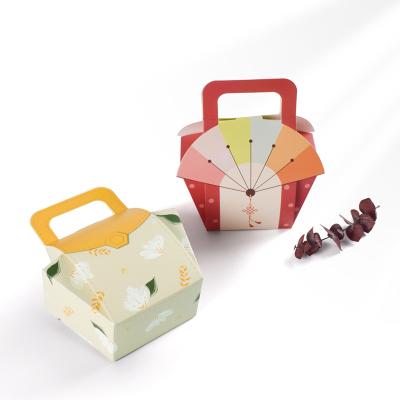 China Recycled Materials Chinese Style Candy Sweet Portable Box For Weeding New Design Luxury Cake Boxes Wholesale for sale