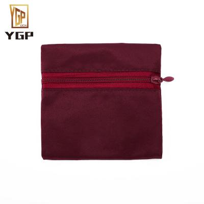 China Jewelry Packaging Pilou Bag For Jewelry Wholesale Place Portable Gold Travel Zipper Bag With Logo for sale