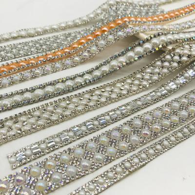 China 2021 Hot Fix Fringe Trim Crystal Rhinestones Pearl Trim For Shinning Beaded Bag Garment for sale