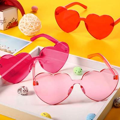 China 2021 Anti UV400 Women Party Sunglasses Fashion Heart Shaped Sunglasses for sale