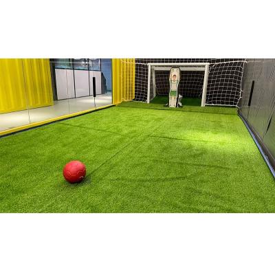 China Hot Sale Indoor Recreational Goalkeeper Indoor High Quality Machine Goal Robot Soccer Indoor Playground Equipment Sport Hall Game for sale