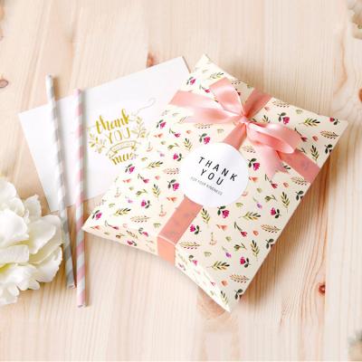 China Custom Creative Party Decoration Gifts Craftsman Wedding Favors Candy Box Jewelry Pillow Folding Small Packaging Candy Boxes for sale