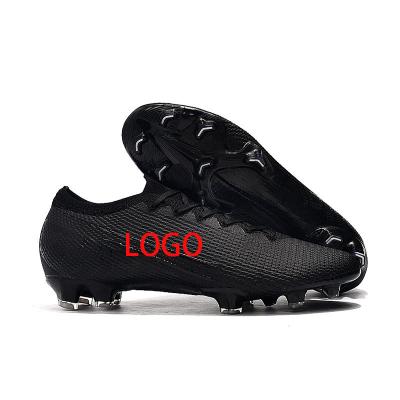 China Customized Soccer Shoes Soccer Shoes New Man Black Soccer Shoes Rubber Soccer Boots for sale