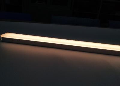 Chine Les lumières faites sur commande linéaires de LED, lumière menée par coutume dépouille la dissipation thermique rapide à vendre