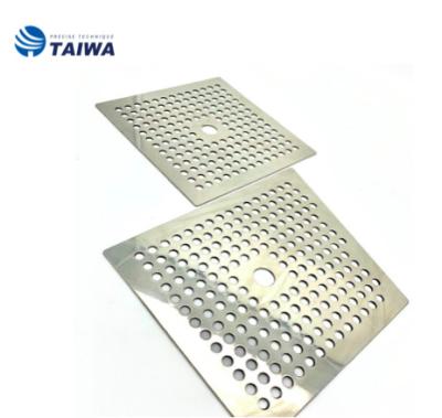 China Modern Hotel Bathroom Heel Guard Square Grate Shower Floor Drain for sale