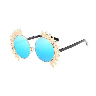 China Fashion Sunglasses Flower Shaped Women Shape Sunglasses 2022 Metal Frame Sun Flower Sunglasses for sale