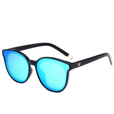 China Fashion Sunglasses 2022 Kacamata Polarized Trendy Sunglasses Men And Women Noise Vendor Spectacle Glass Sun Glasses for sale