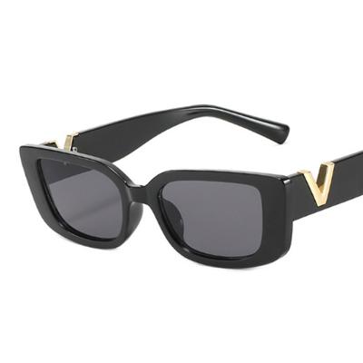 China Retro Rectangle Sunglasses Women Brand Classic Designer Vintage Small Frame Sunglasses Ladies Square Black for sale