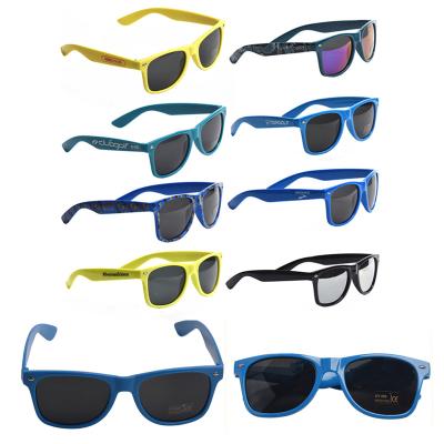 China Wholesale Custom Made Durable Logo Plastic Shades Sunglasses Women Men 2022 Cheap Square Sunglasses 2022 Sun Glass Eyewears for sale