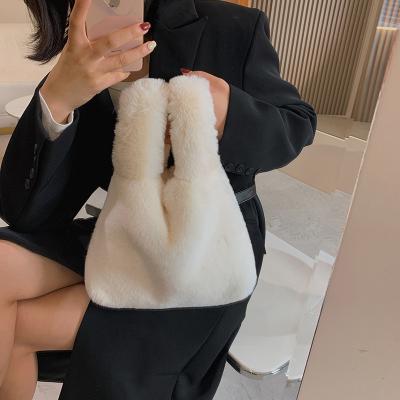 China New Fashion Faux Fur Clutch Plush Rabbit Fur Handbag Soft Women Tote Bags Elegant Ladies Bags for sale