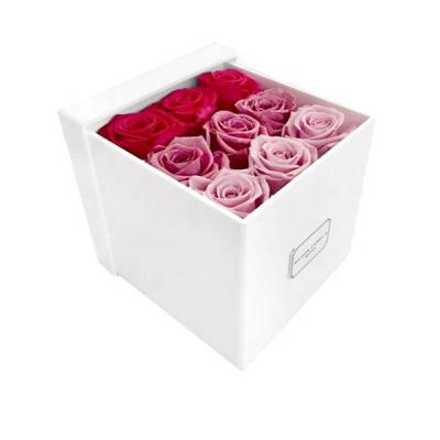 China Luxury White Recycled Materials Rose Gift Box Acrylic Flower Box For Valentine's Day for sale