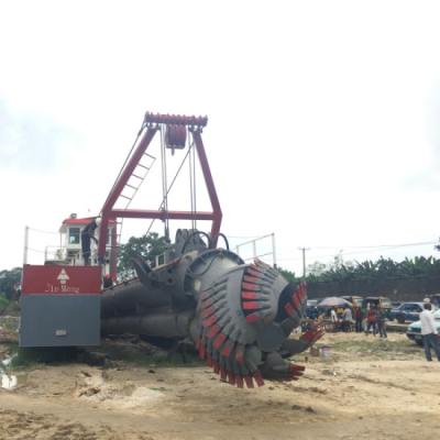 China 4000m3 22 inch Diesel Power Suction Dredger Schip voor het drogen van rivierkanalen Te koop