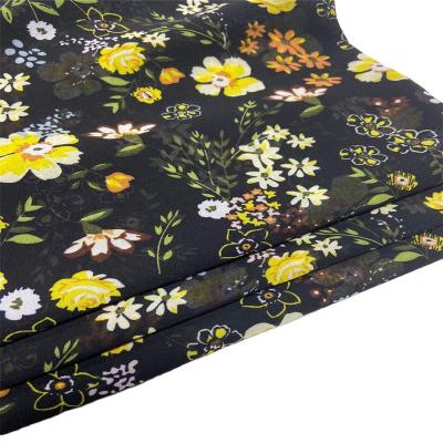 中国 Shaoxing factory hawaiian design plain 100% polyester floral print chiffon fabric for dress 販売のため