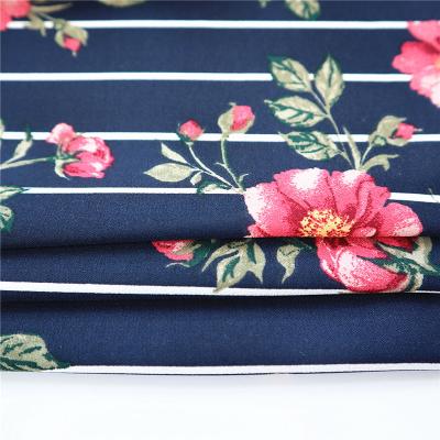 China Custom floral print moss crepe fabric 100% polyester woven fabric for women dress zu verkaufen