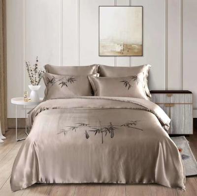 China Chinese style non-toxic luxury hand pattern silk drawing bamboo bedding sets seamless 100% silk for sale