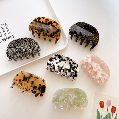 China Popular acitic acid hair tie leopard-copy hair claw clip for women acrylic head clip for lady for sale