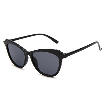 China Retro Cat Eye Sunglasses Wear Trendy Fashion European and American Personality Diamond Sunglasses Vintage Women and Men's Sunglasses for sale