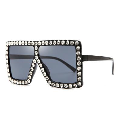 China New Arrival 2022 Fashion Sunglasses Shading Luxury Eyewear Anti-UV400 Trendy Diamond Bling Multi Colors Sunglasses For Women for sale