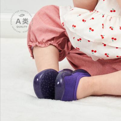 China Lightweight Kids Candy Color Shoes Bump Sock Breathable Soft Cotton Baby Kids Rubber Sole Shoes for sale