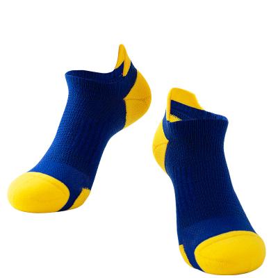 China Breathable Elite Basketball Socks, Low Cushioned Athletic Ankle Cut Thick Socks For Men And Women for sale