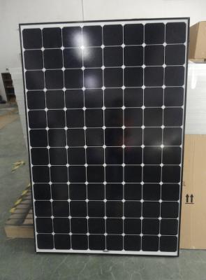 Chine Panneaux forts d'énergie solaire de la résistance aux intempéries 320W pour le système à énergie solaire puissant à vendre